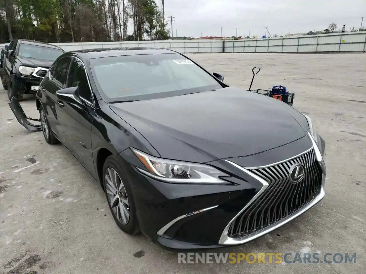 1 Photograph of a damaged car 58ADZ1B10LU072188 LEXUS ES350 2020