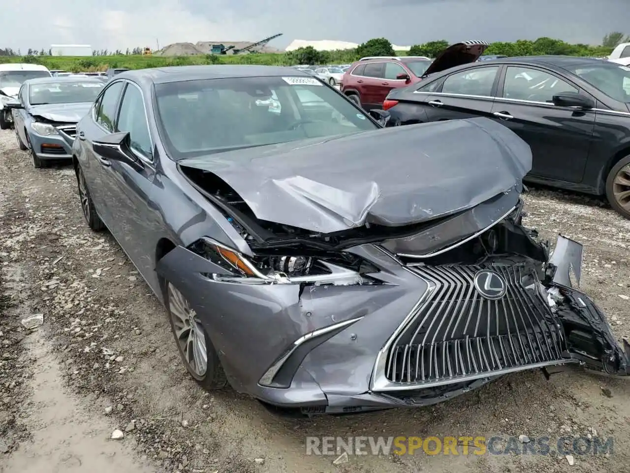 1 Photograph of a damaged car 58ADZ1B10LU078461 LEXUS ES350 2020