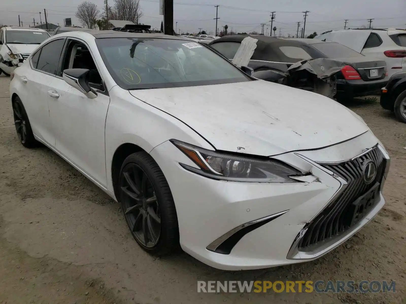 1 Photograph of a damaged car 58ADZ1B11LU060115 LEXUS ES350 2020