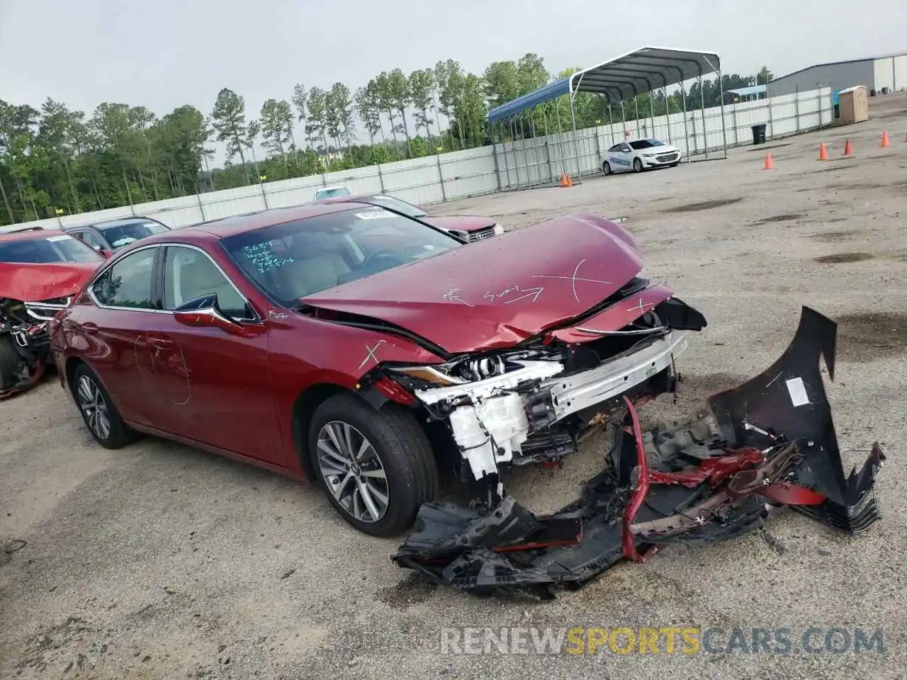 1 Photograph of a damaged car 58ADZ1B11LU060860 LEXUS ES350 2020