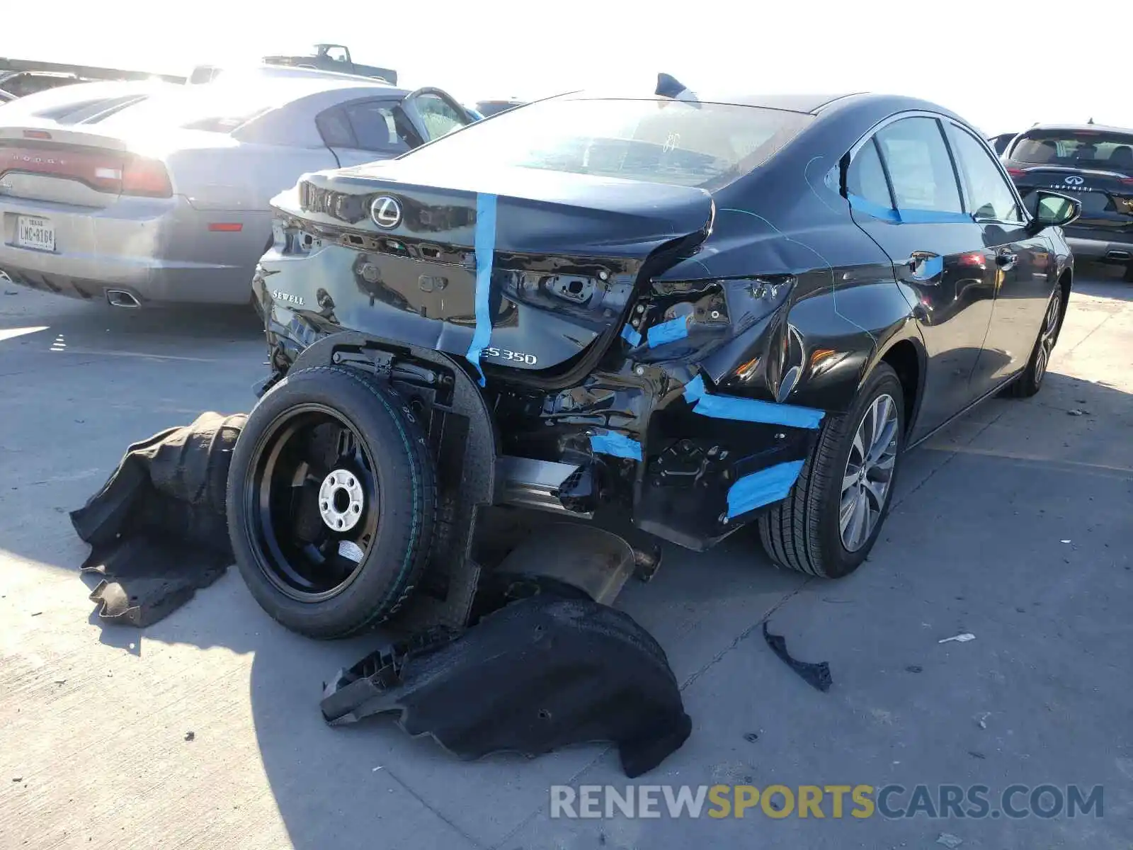 4 Photograph of a damaged car 58ADZ1B11LU061782 LEXUS ES350 2020