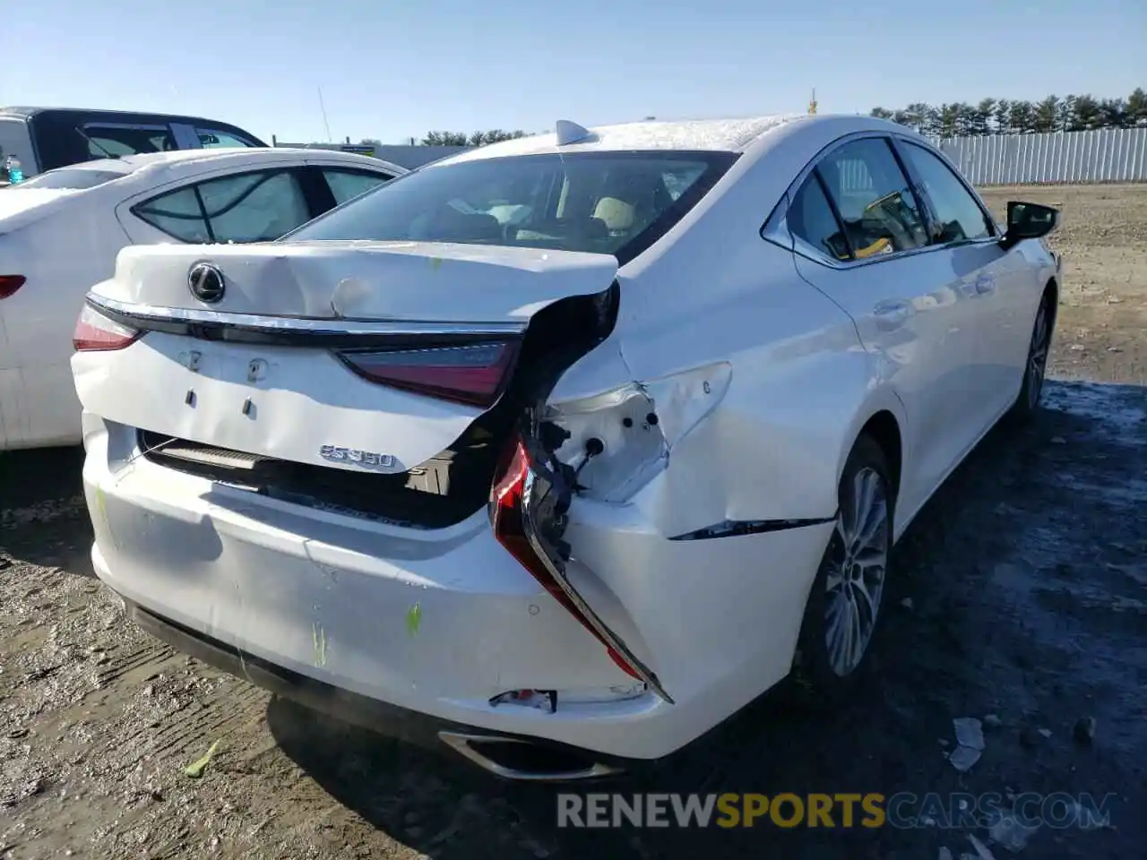 4 Photograph of a damaged car 58ADZ1B11LU065122 LEXUS ES350 2020