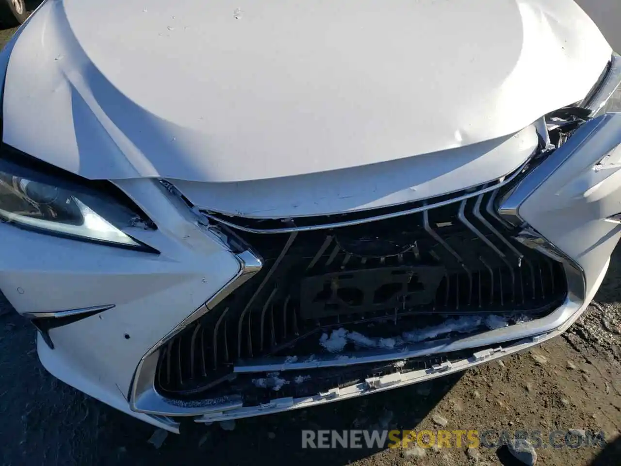 9 Photograph of a damaged car 58ADZ1B11LU065122 LEXUS ES350 2020