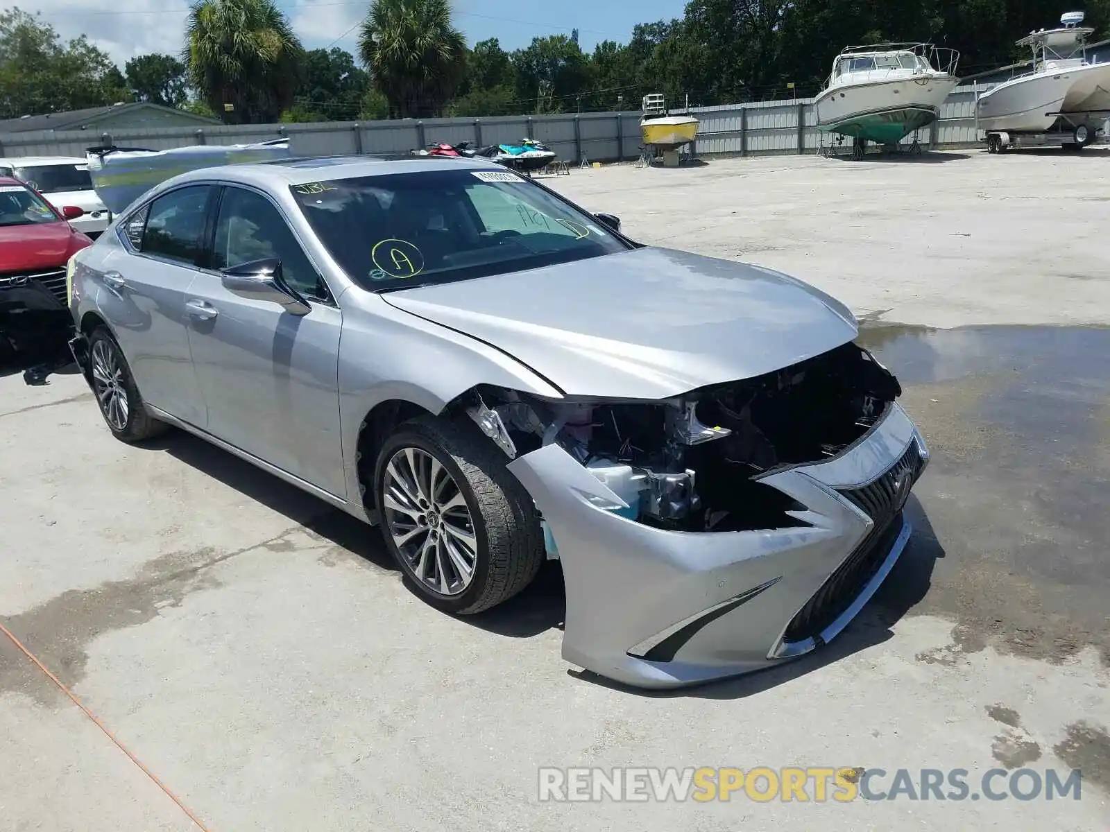 1 Photograph of a damaged car 58ADZ1B11LU066965 LEXUS ES350 2020