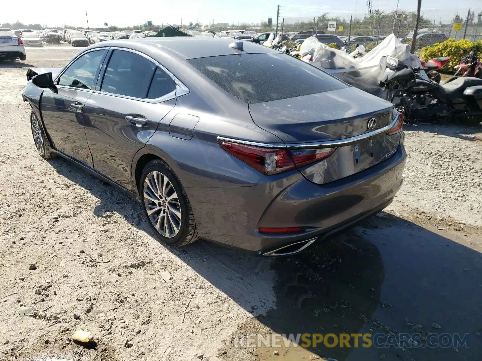 3 Photograph of a damaged car 58ADZ1B11LU081238 LEXUS ES350 2020