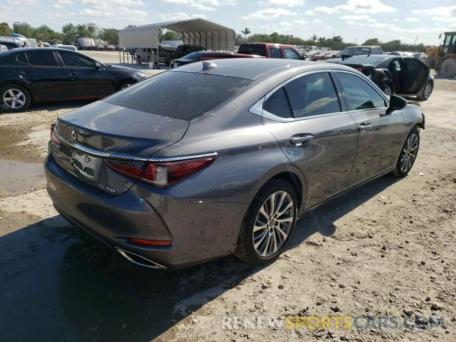 4 Photograph of a damaged car 58ADZ1B11LU081238 LEXUS ES350 2020