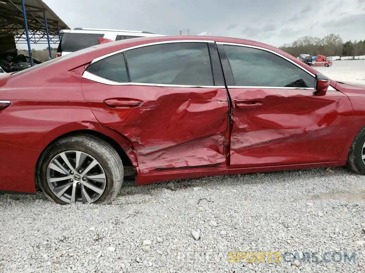 9 Photograph of a damaged car 58ADZ1B12LU054680 LEXUS ES350 2020