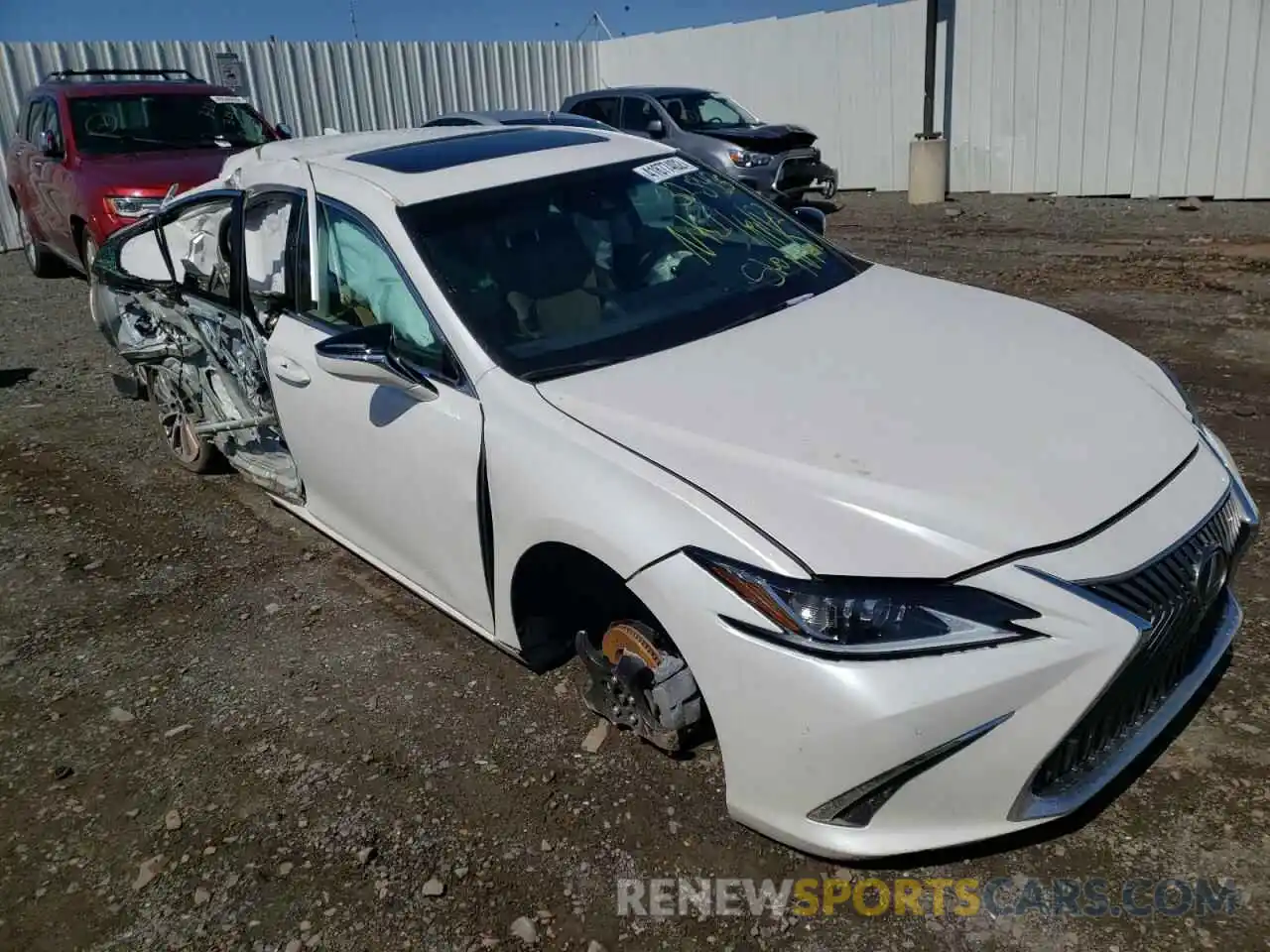 1 Photograph of a damaged car 58ADZ1B12LU056686 LEXUS ES350 2020