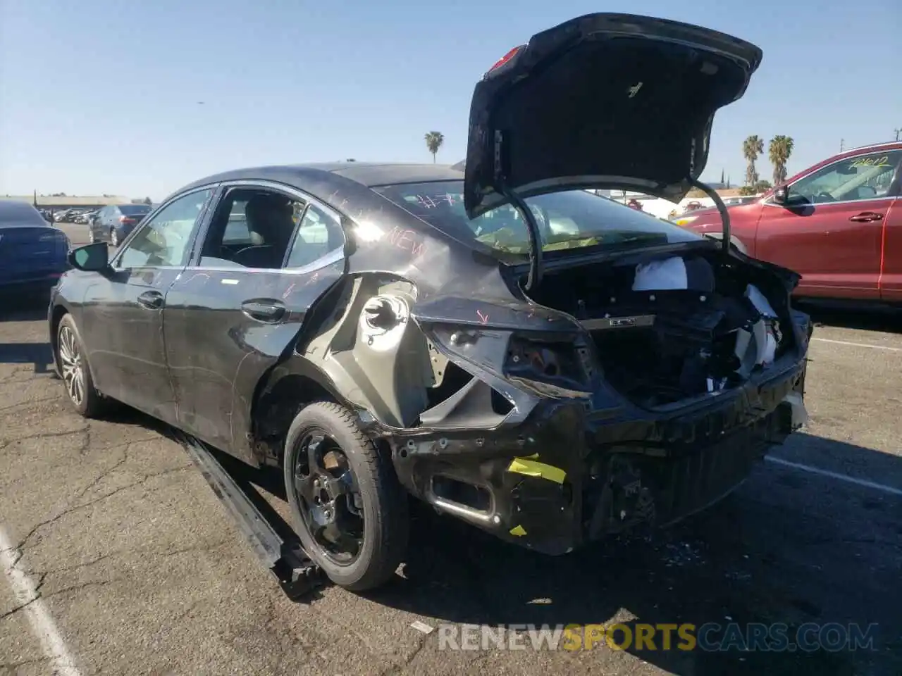 3 Photograph of a damaged car 58ADZ1B12LU056705 LEXUS ES350 2020