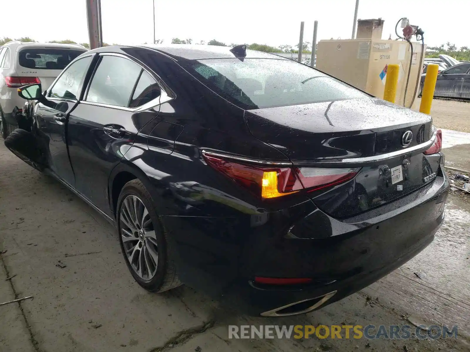 3 Photograph of a damaged car 58ADZ1B12LU057563 LEXUS ES350 2020