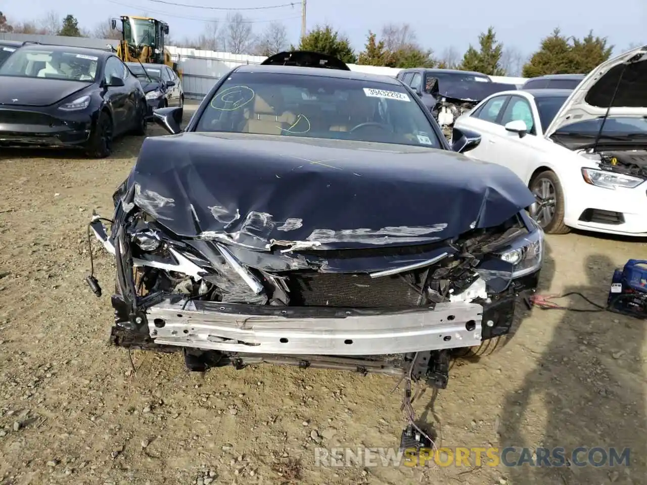 9 Photograph of a damaged car 58ADZ1B12LU059748 LEXUS ES350 2020