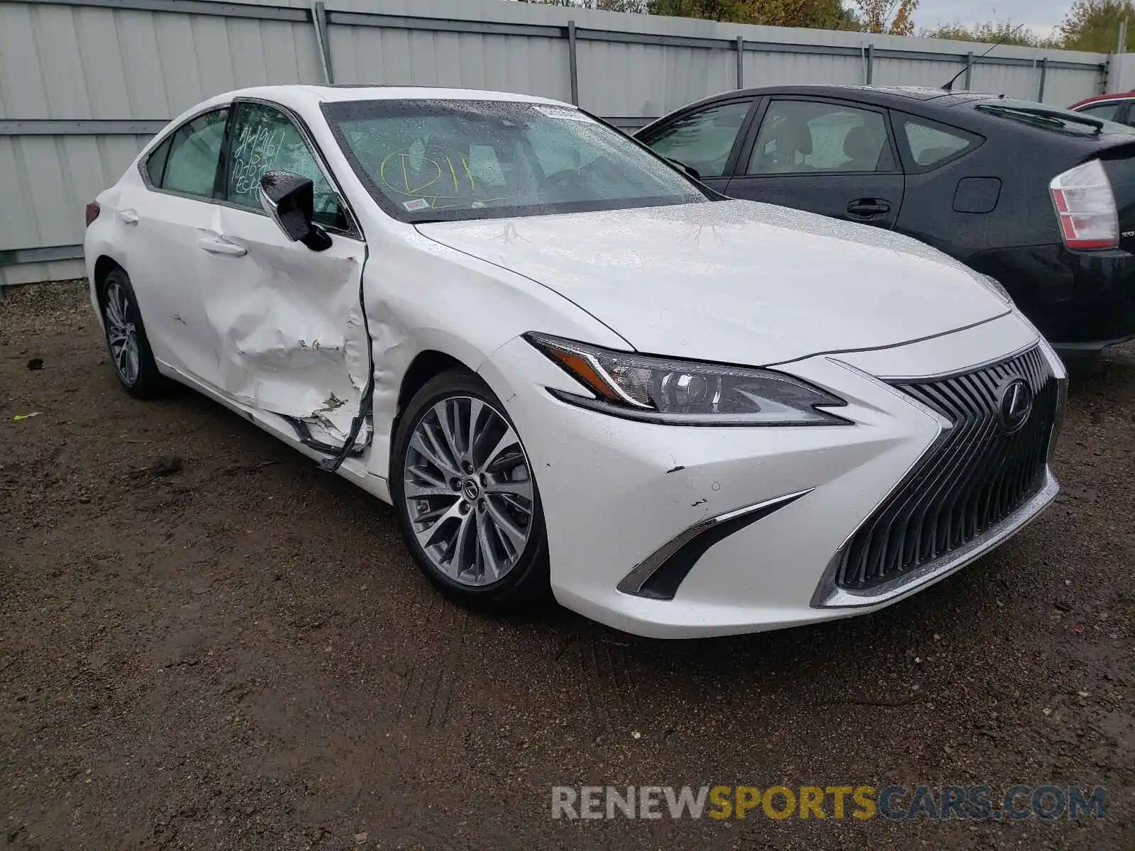 1 Photograph of a damaged car 58ADZ1B12LU062813 LEXUS ES350 2020