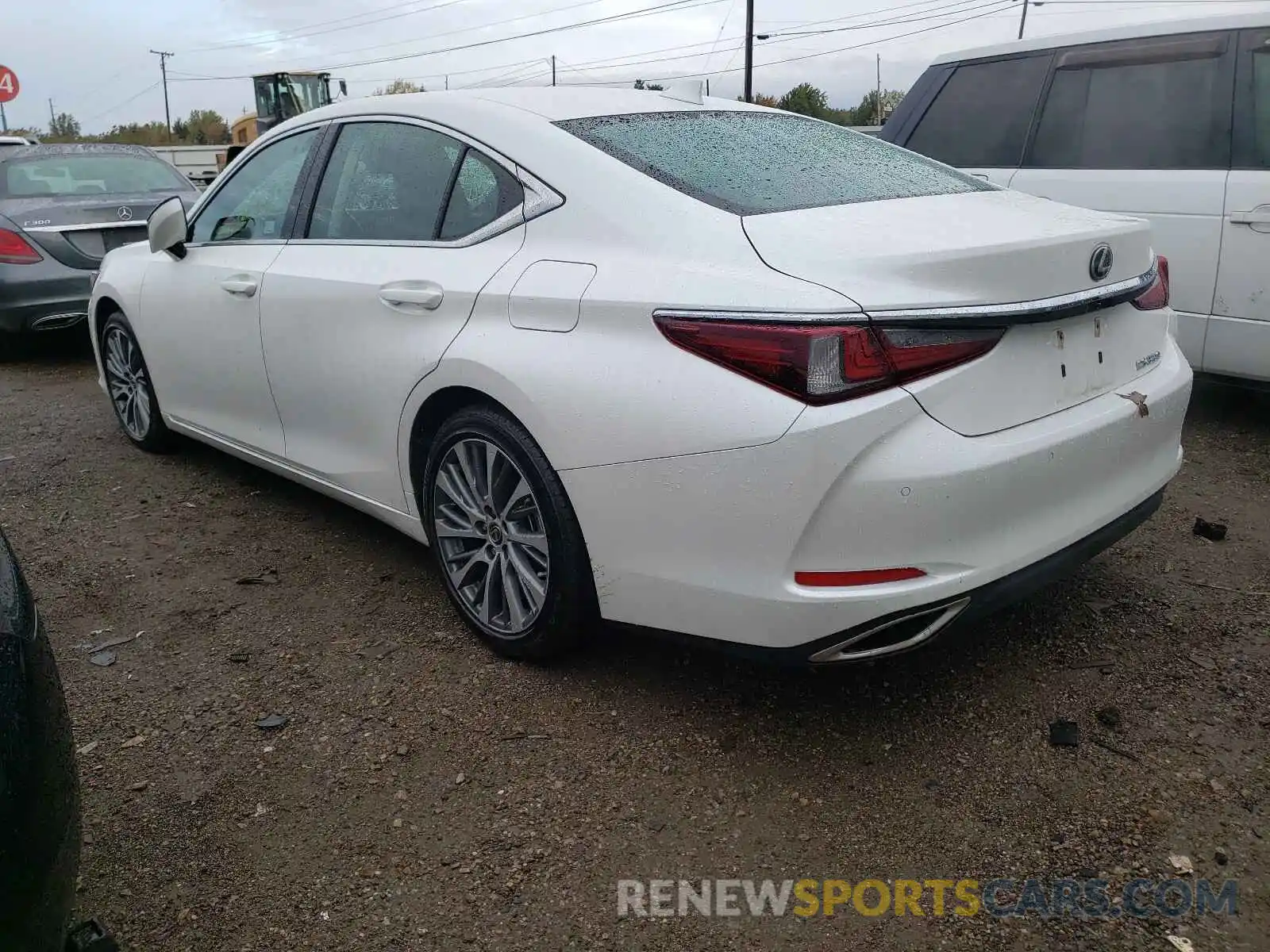 3 Photograph of a damaged car 58ADZ1B12LU062813 LEXUS ES350 2020