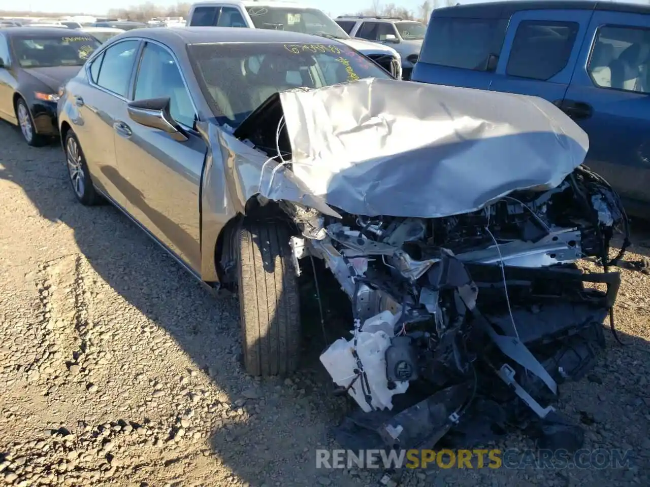 1 Photograph of a damaged car 58ADZ1B12LU068644 LEXUS ES350 2020