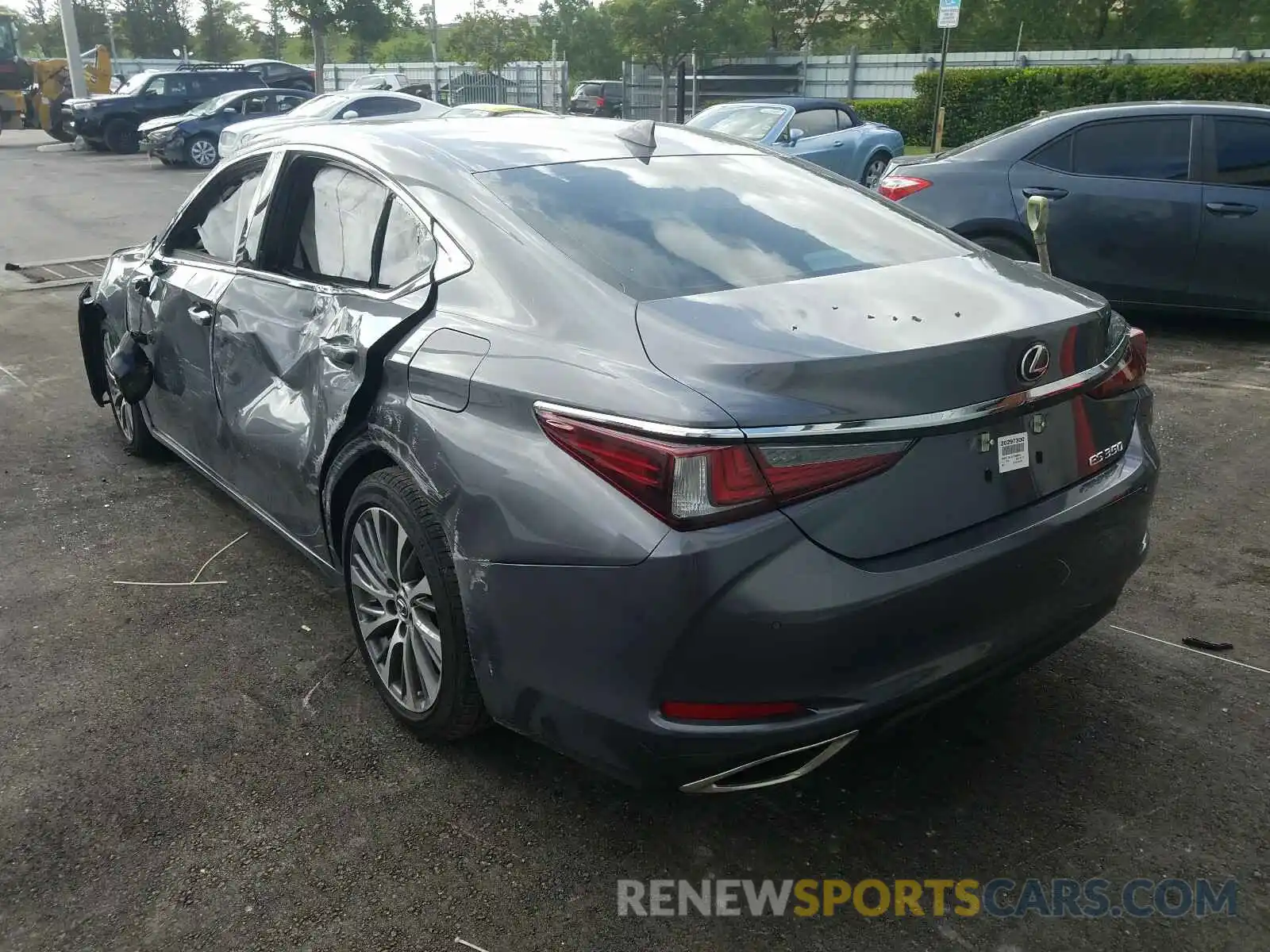 3 Photograph of a damaged car 58ADZ1B12LU069356 LEXUS ES350 2020