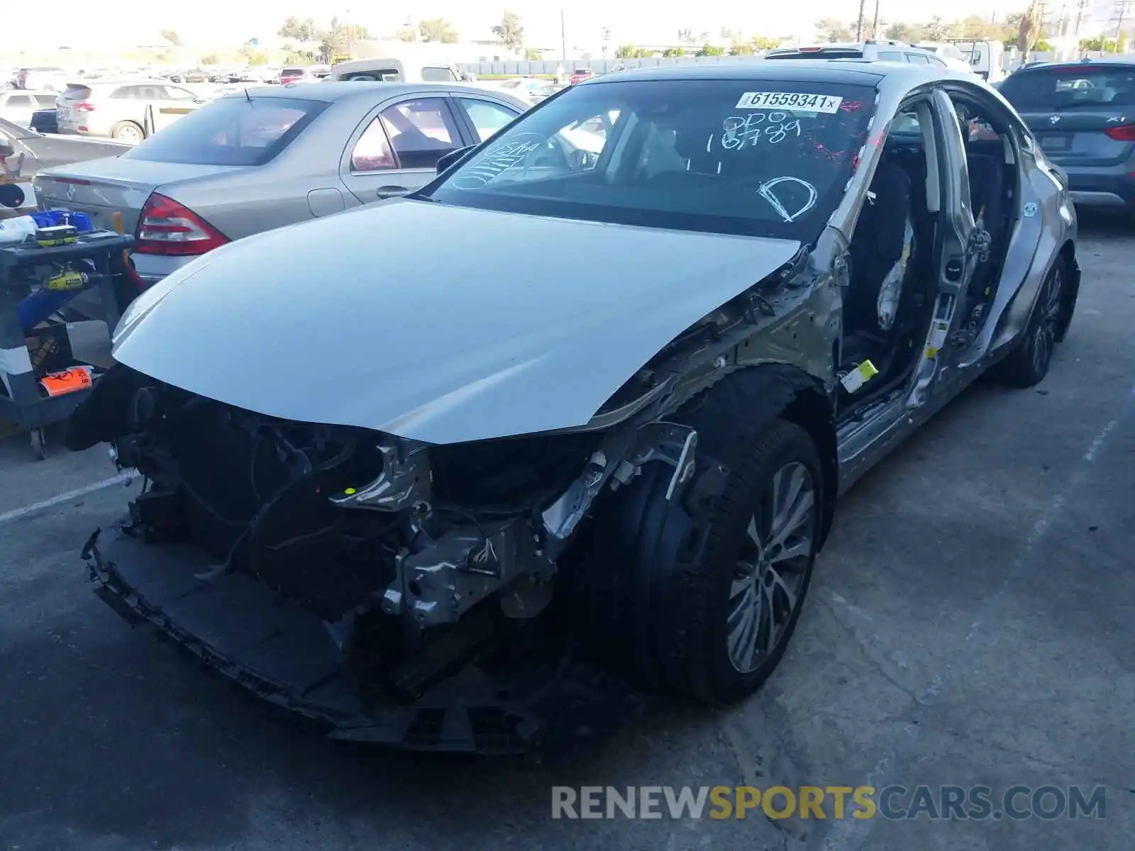 2 Photograph of a damaged car 58ADZ1B12LU076212 LEXUS ES350 2020