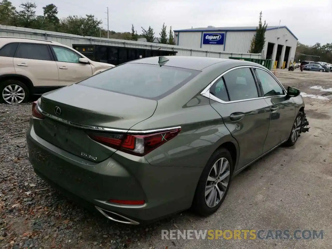 4 Photograph of a damaged car 58ADZ1B13LU052274 LEXUS ES350 2020