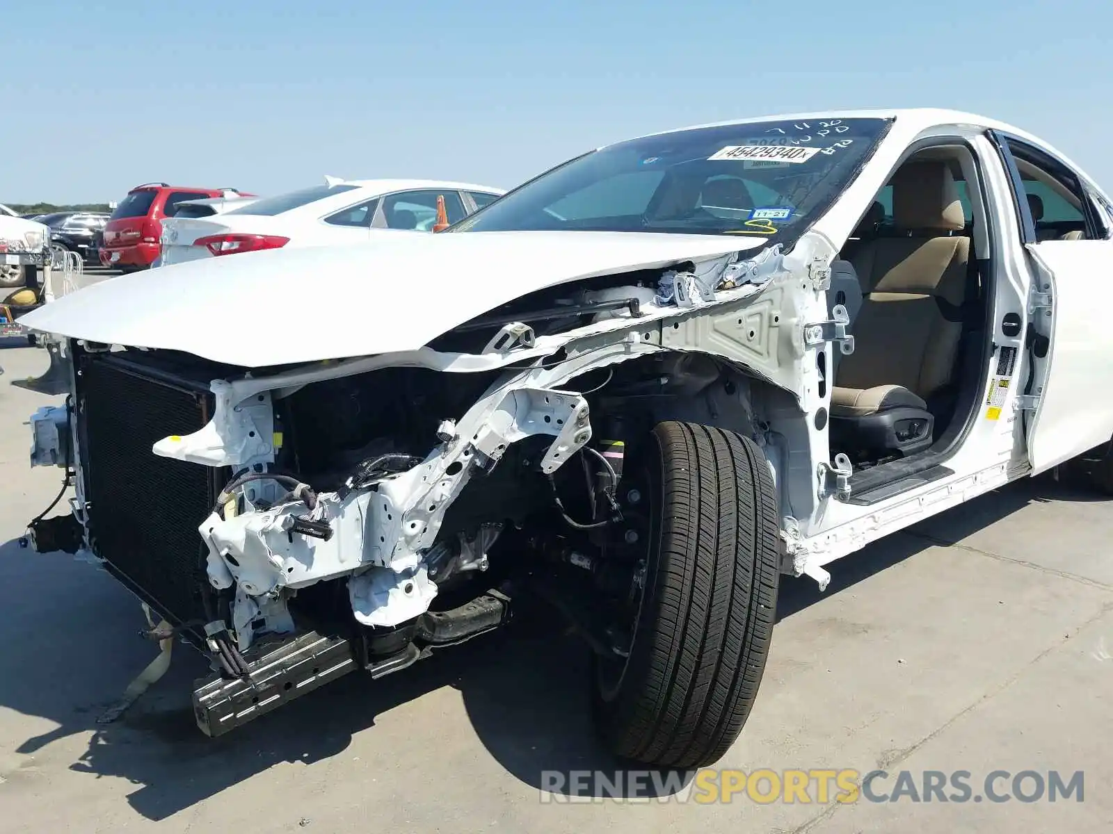 9 Photograph of a damaged car 58ADZ1B13LU052615 LEXUS ES350 2020