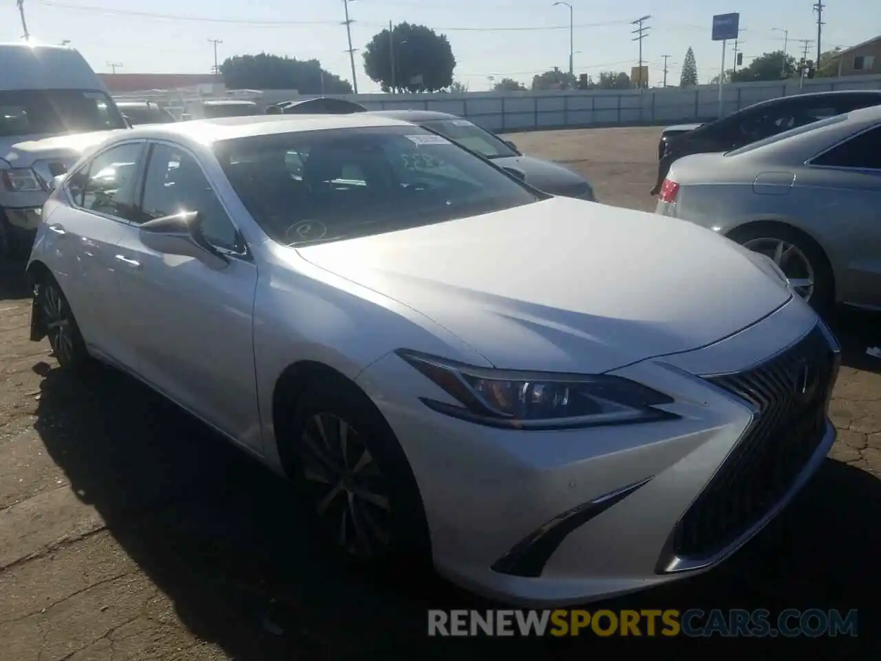 1 Photograph of a damaged car 58ADZ1B13LU057278 LEXUS ES350 2020