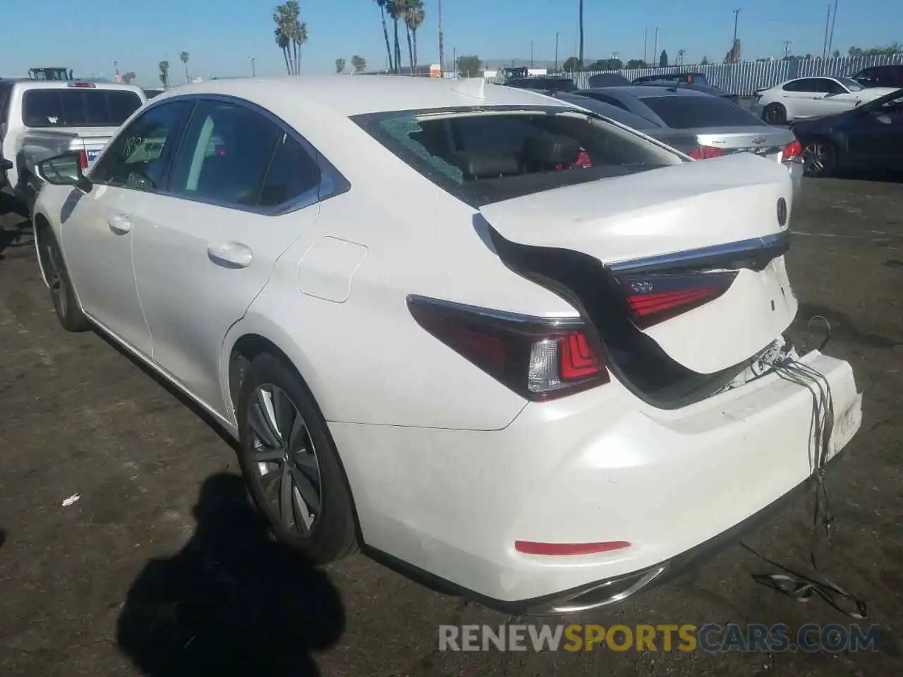 3 Photograph of a damaged car 58ADZ1B13LU057278 LEXUS ES350 2020