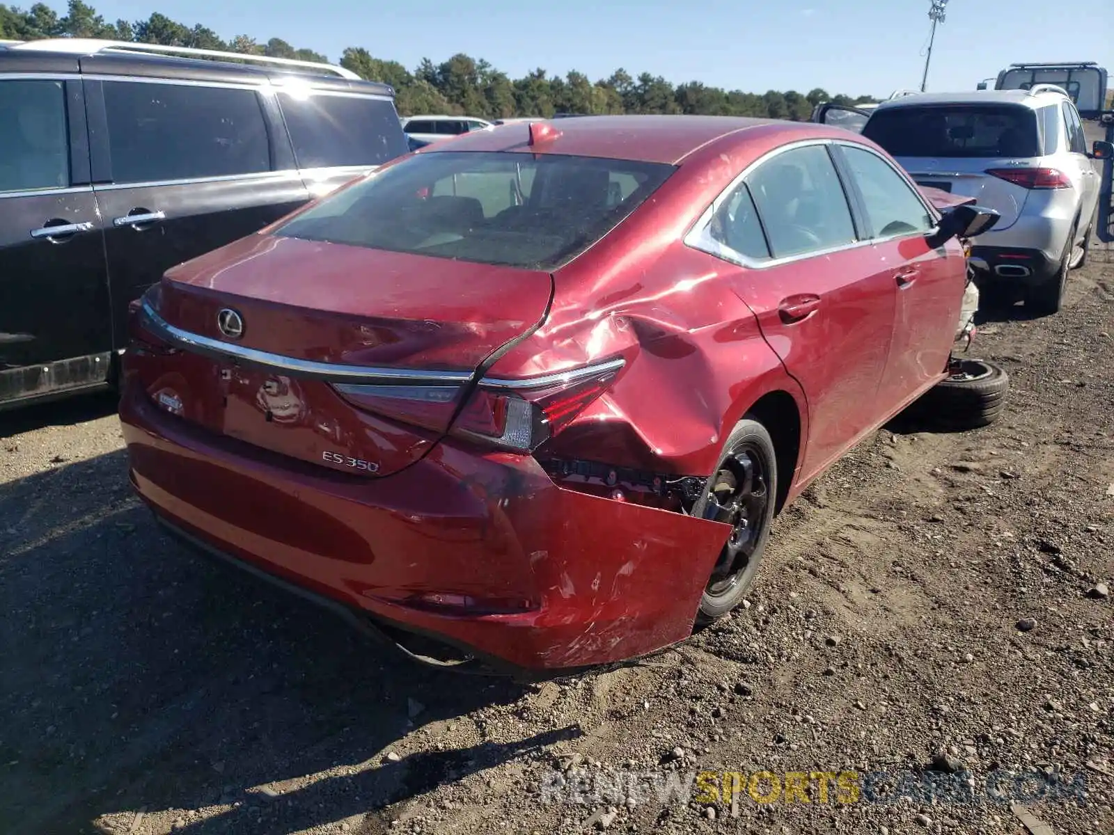 4 Photograph of a damaged car 58ADZ1B13LU057636 LEXUS ES350 2020