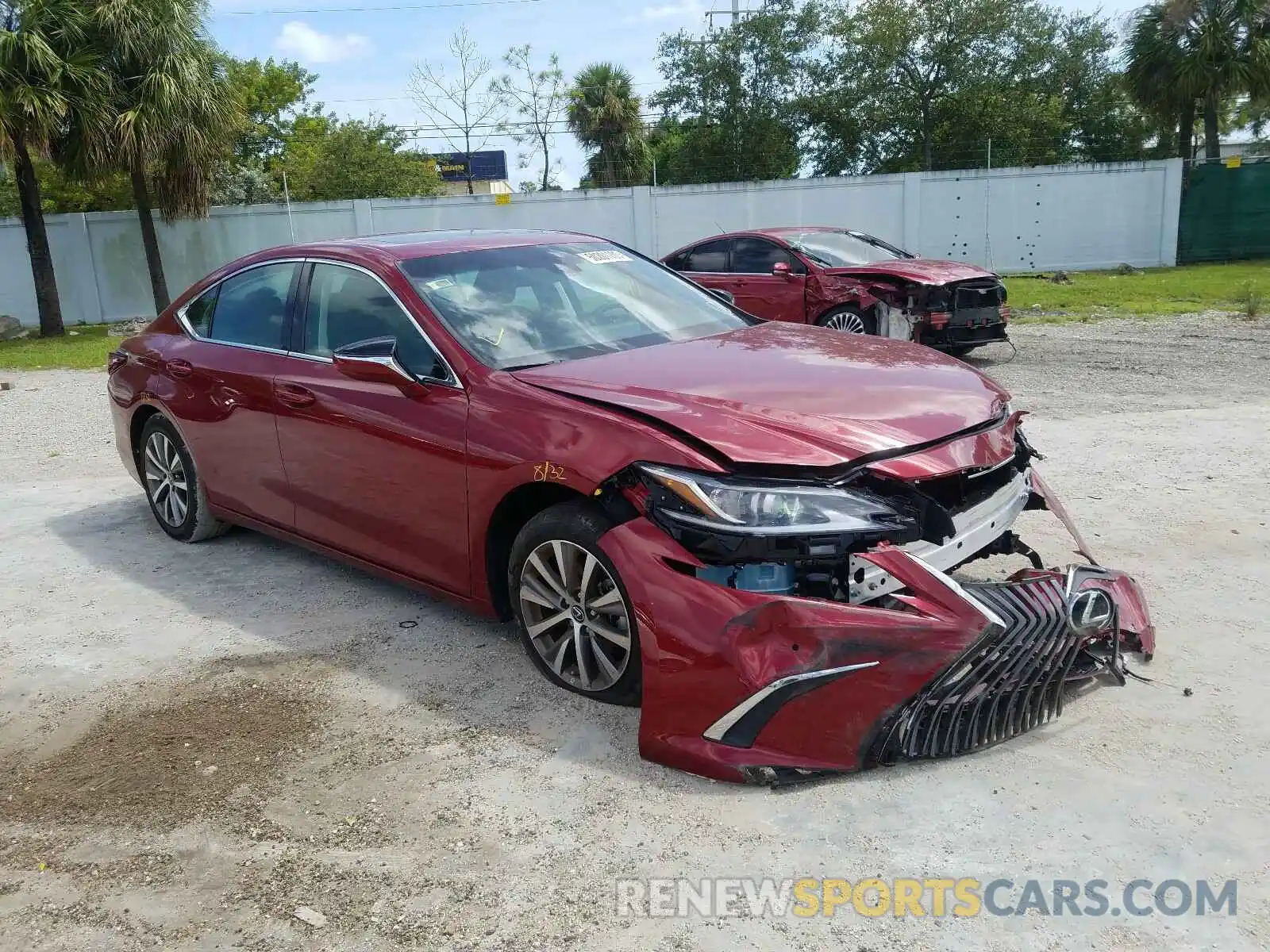 1 Photograph of a damaged car 58ADZ1B13LU059161 LEXUS ES350 2020