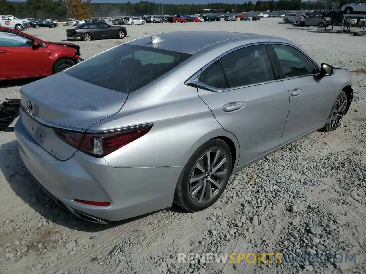 4 Photograph of a damaged car 58ADZ1B13LU060410 LEXUS ES350 2020