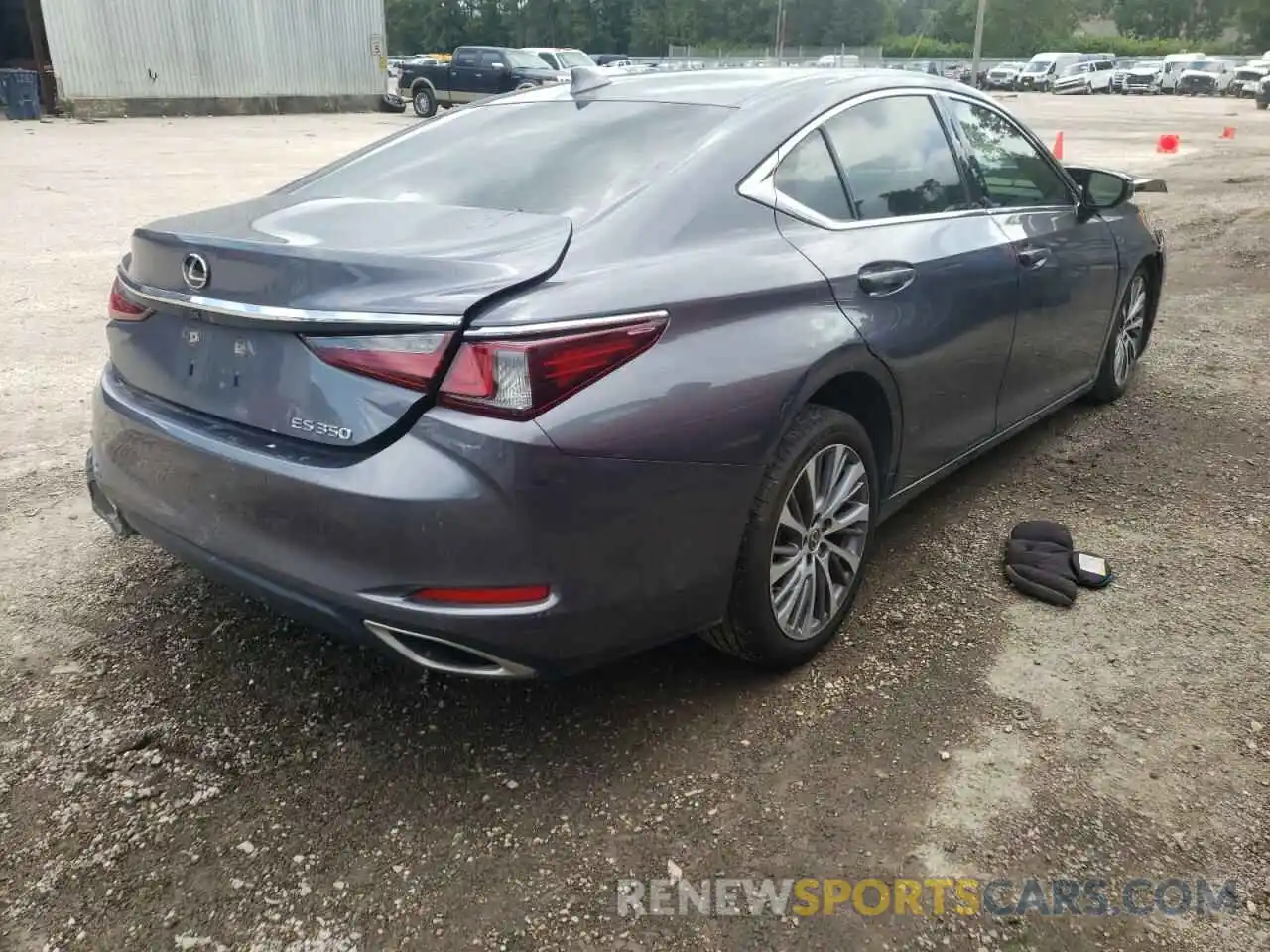 4 Photograph of a damaged car 58ADZ1B13LU065851 LEXUS ES350 2020