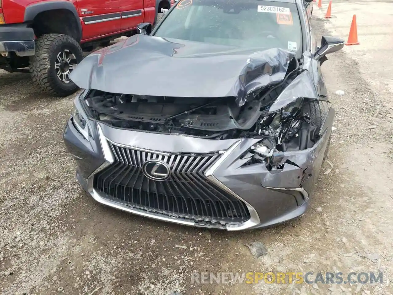 9 Photograph of a damaged car 58ADZ1B13LU065851 LEXUS ES350 2020