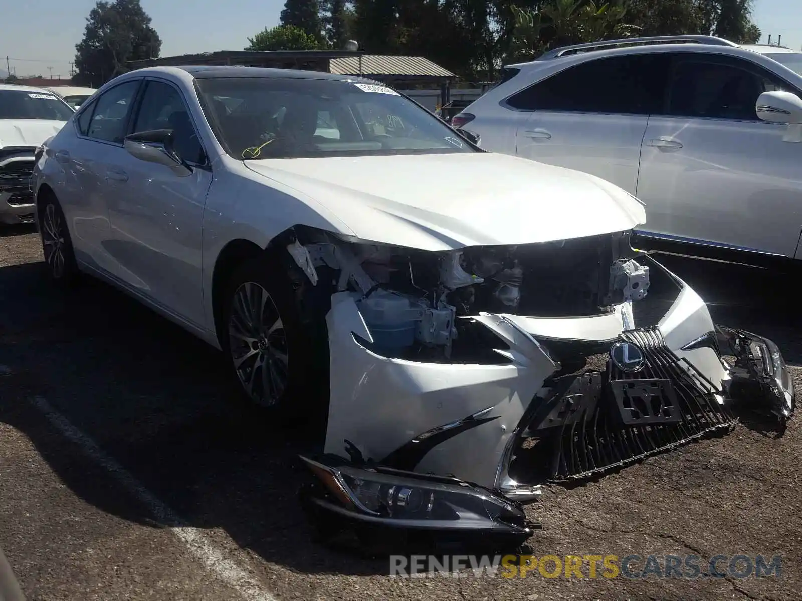 1 Photograph of a damaged car 58ADZ1B13LU080057 LEXUS ES350 2020