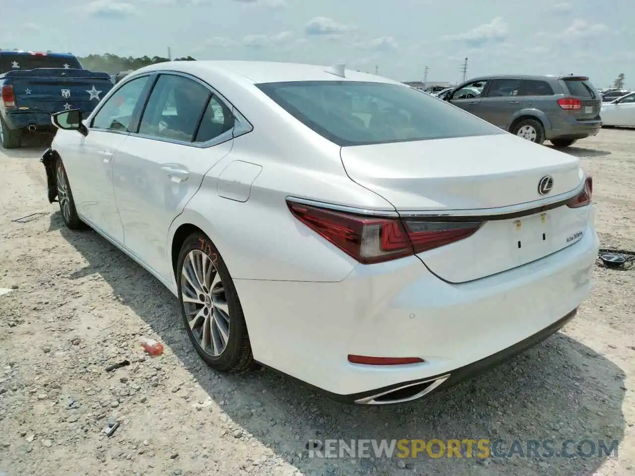 3 Photograph of a damaged car 58ADZ1B13LU080074 LEXUS ES350 2020