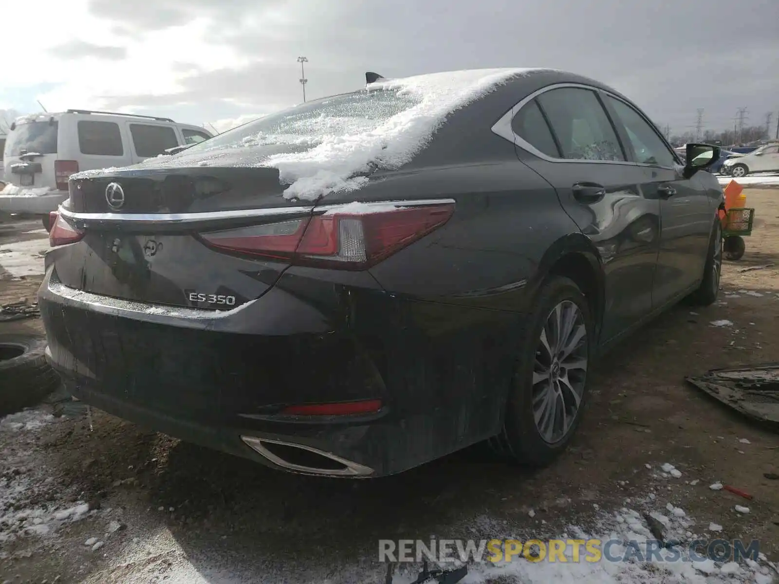 4 Photograph of a damaged car 58ADZ1B14LU056673 LEXUS ES350 2020