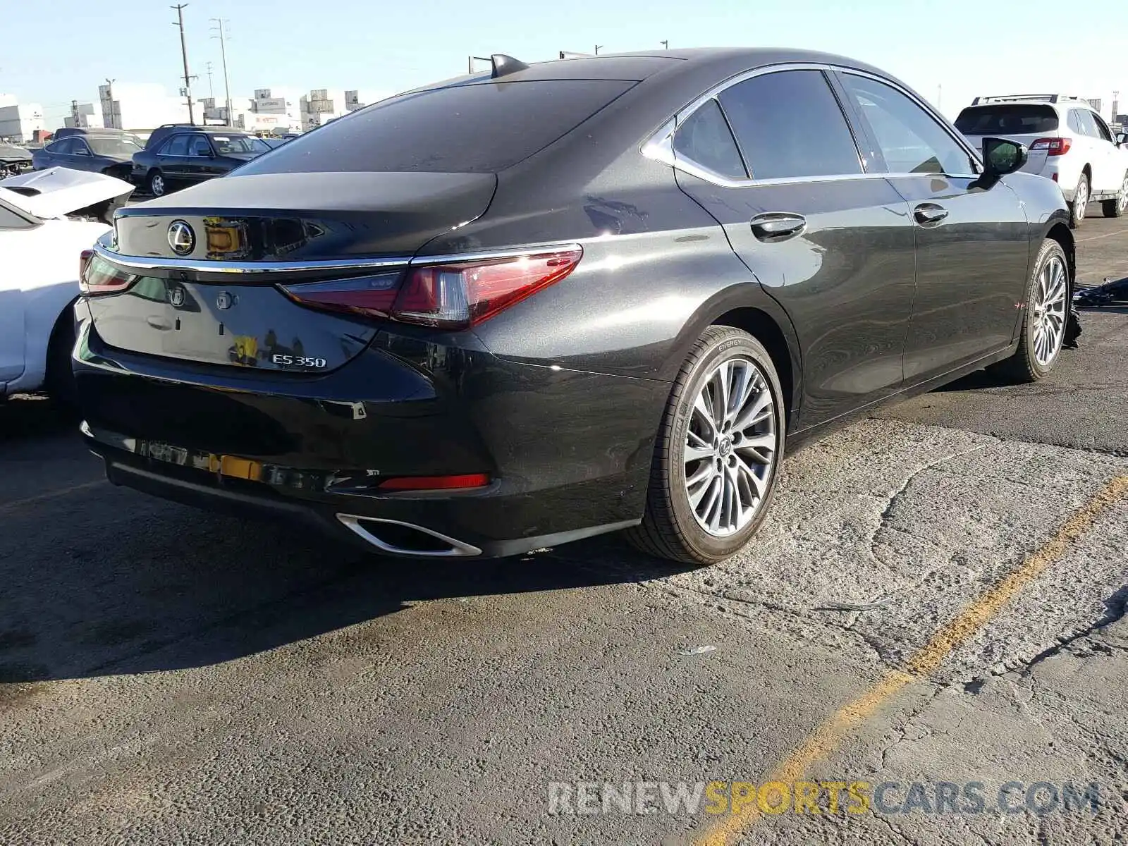 4 Photograph of a damaged car 58ADZ1B14LU061422 LEXUS ES350 2020