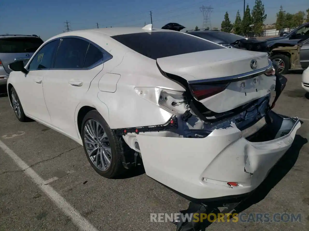 3 Photograph of a damaged car 58ADZ1B14LU081377 LEXUS ES350 2020