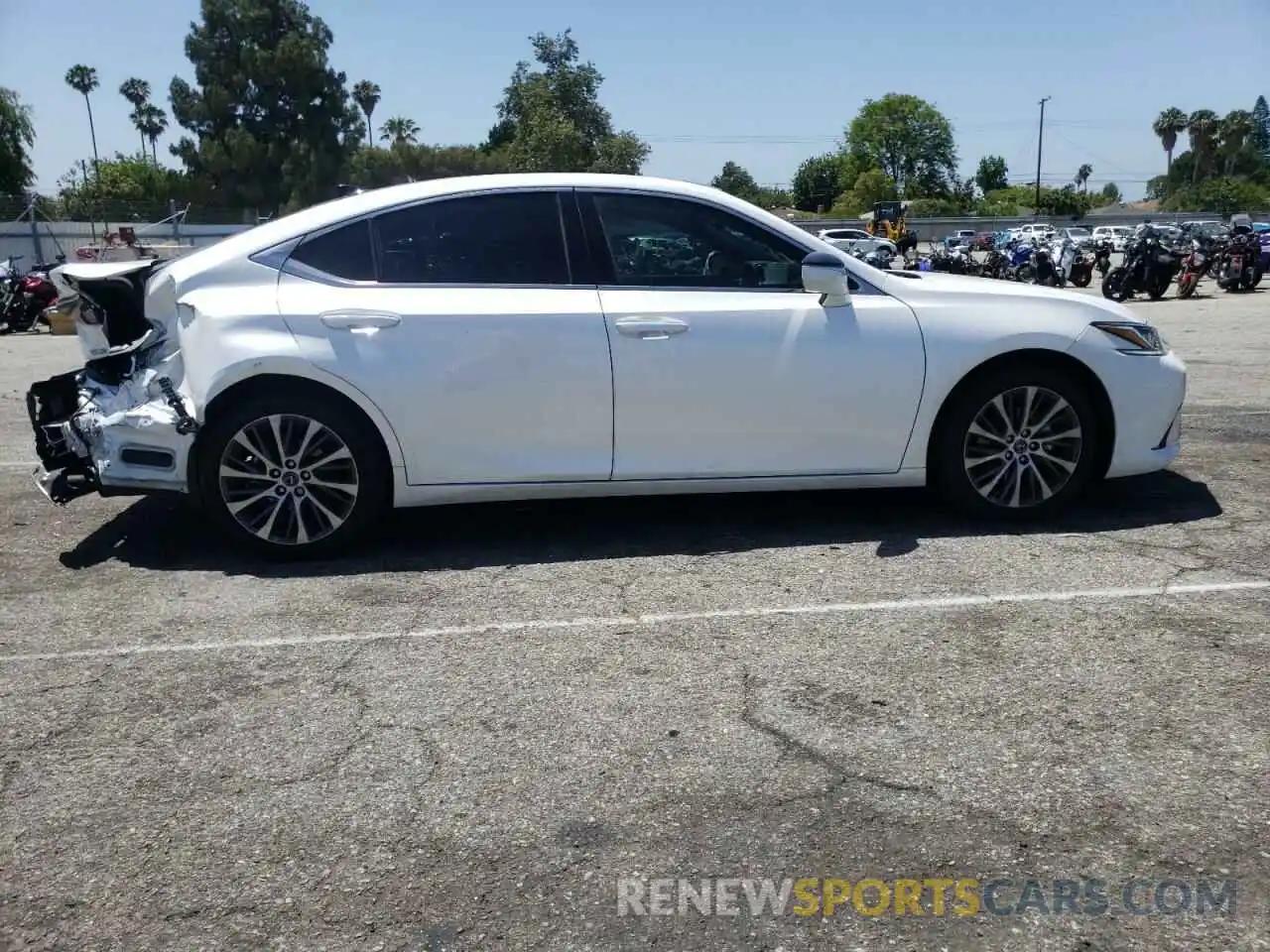 9 Photograph of a damaged car 58ADZ1B15LU059825 LEXUS ES350 2020