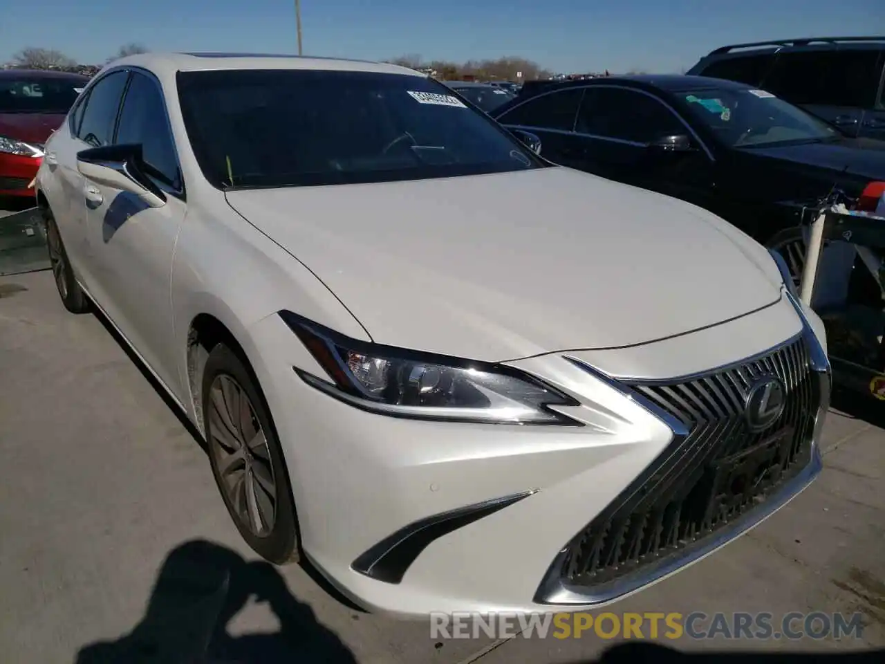 1 Photograph of a damaged car 58ADZ1B16LU052978 LEXUS ES350 2020