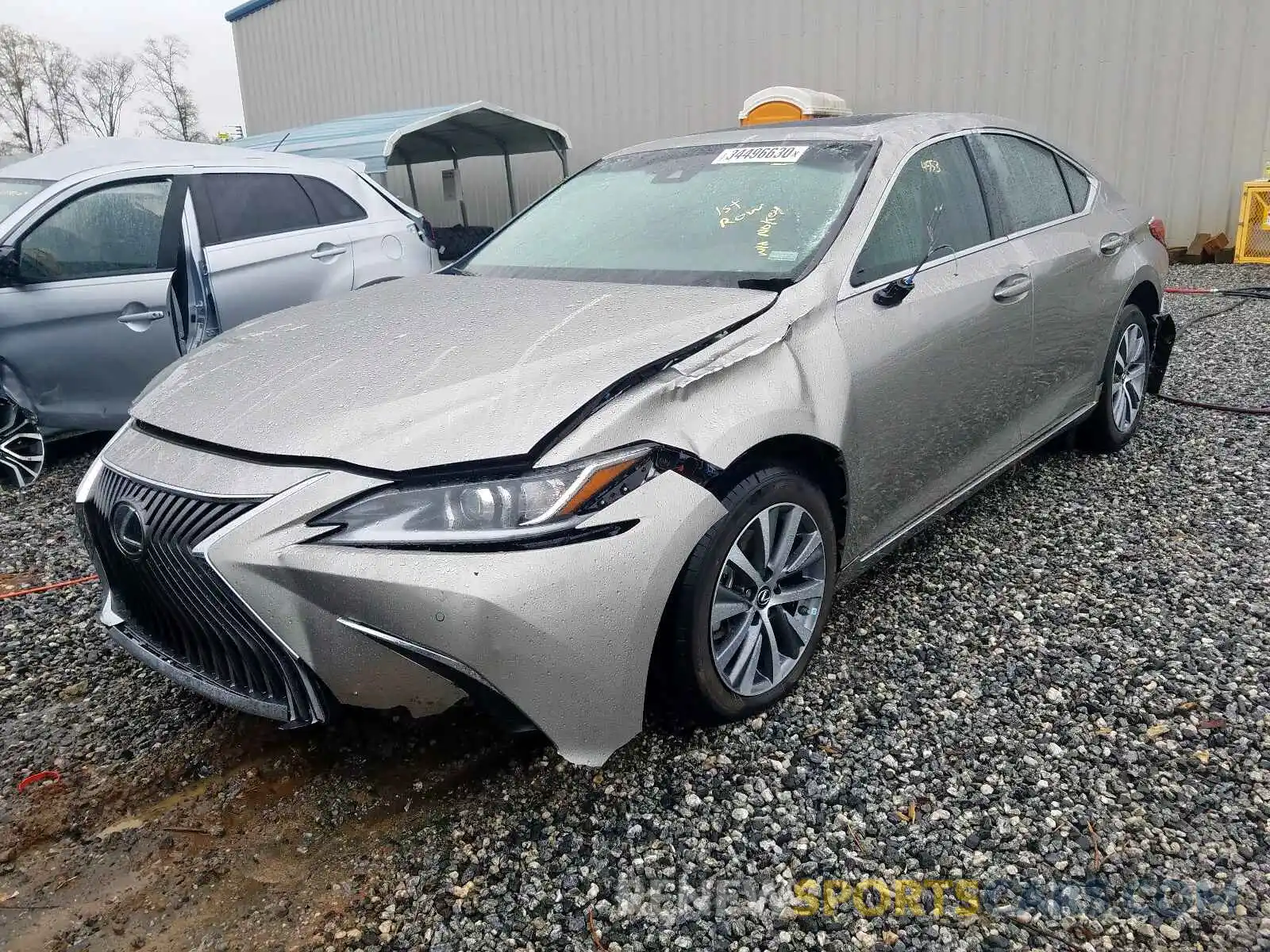 2 Photograph of a damaged car 58ADZ1B16LU052995 LEXUS ES350 2020