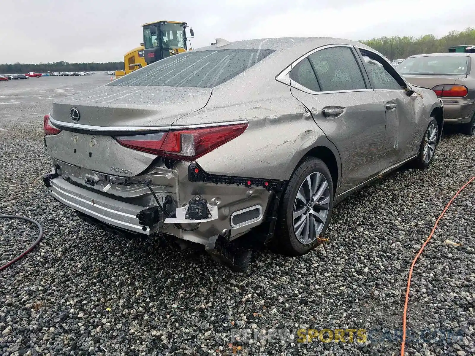 4 Photograph of a damaged car 58ADZ1B16LU052995 LEXUS ES350 2020