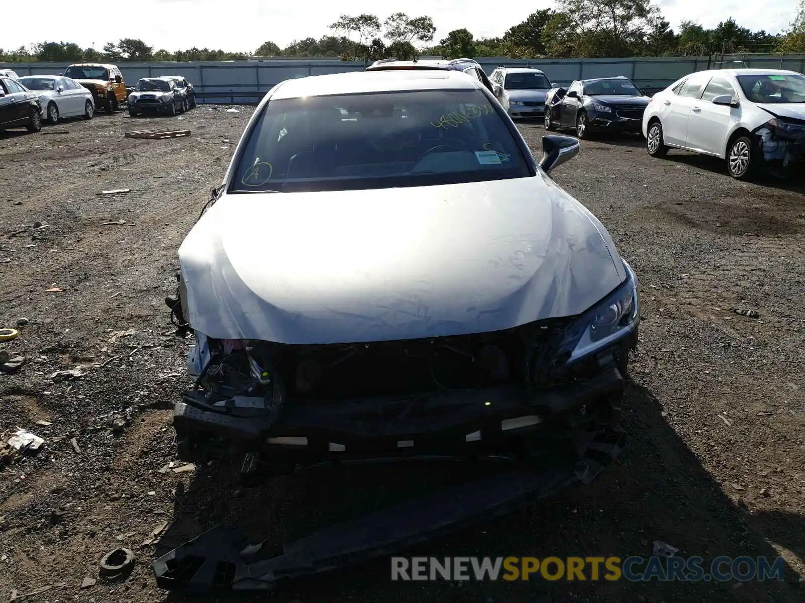 9 Photograph of a damaged car 58ADZ1B16LU055184 LEXUS ES350 2020