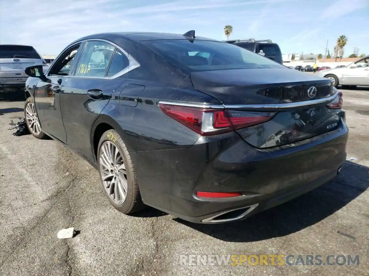 3 Photograph of a damaged car 58ADZ1B16LU060885 LEXUS ES350 2020