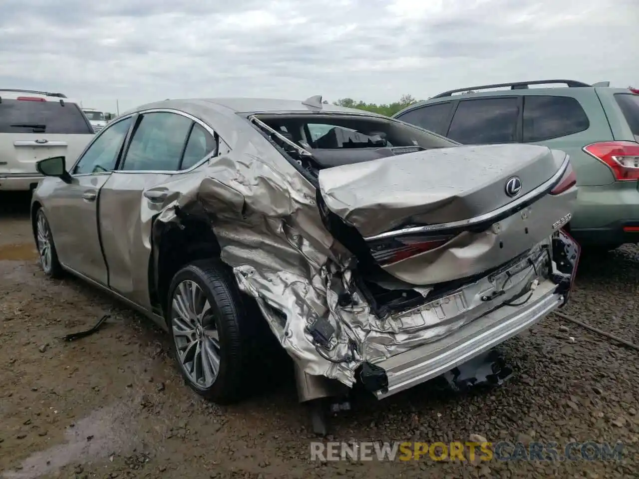 3 Photograph of a damaged car 58ADZ1B16LU061146 LEXUS ES350 2020