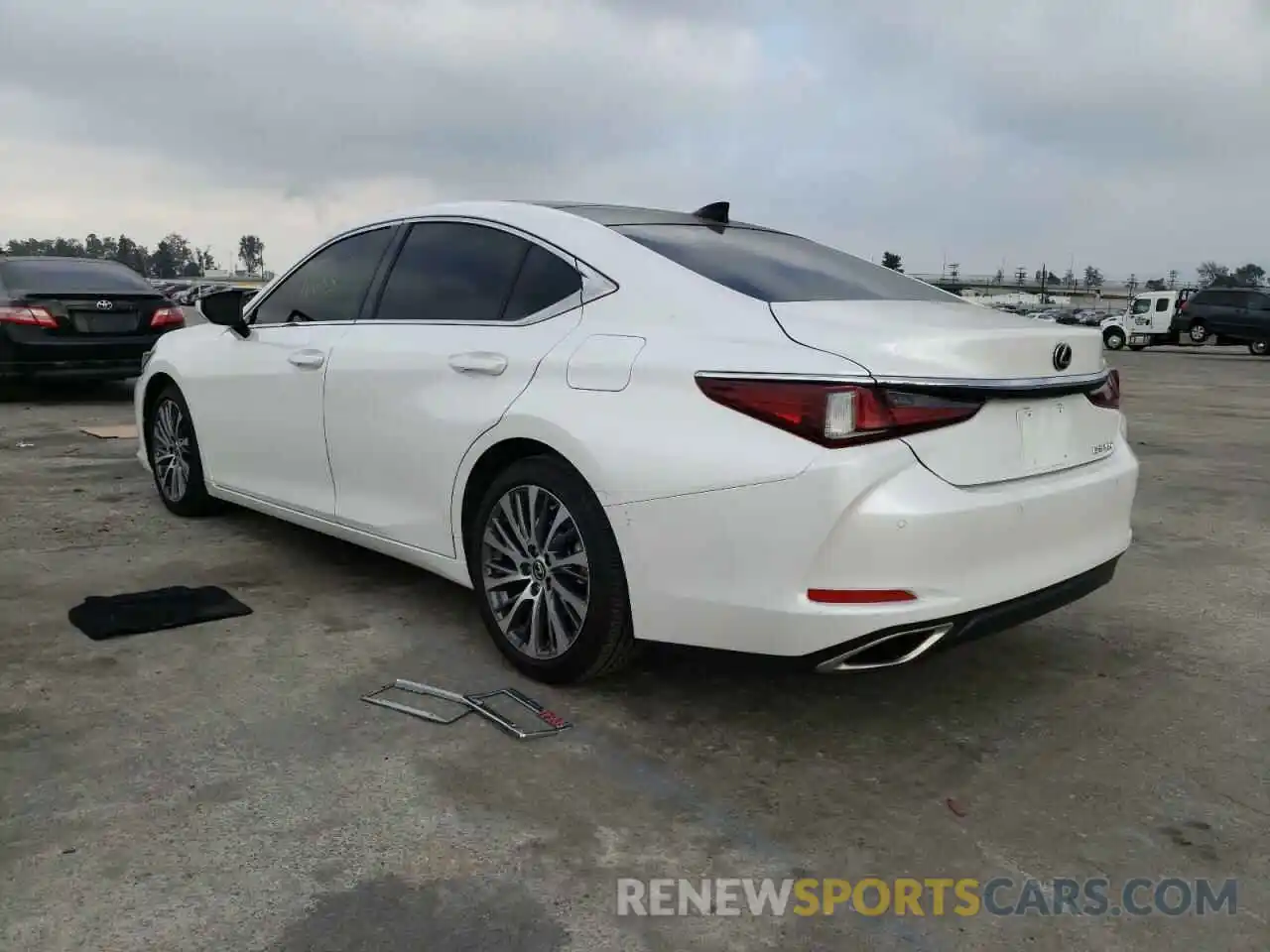 3 Photograph of a damaged car 58ADZ1B16LU063656 LEXUS ES350 2020