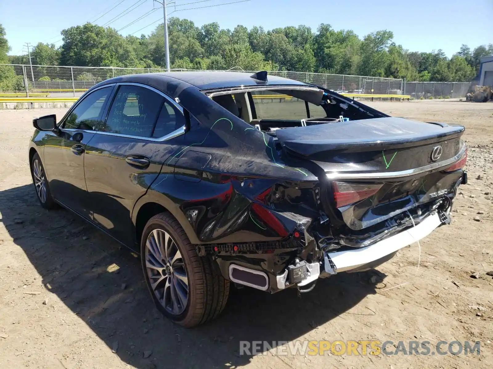 3 Photograph of a damaged car 58ADZ1B16LU073359 LEXUS ES350 2020