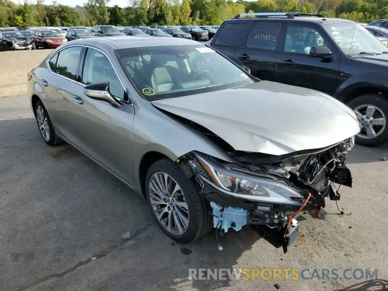 1 Photograph of a damaged car 58ADZ1B16LU080473 LEXUS ES350 2020