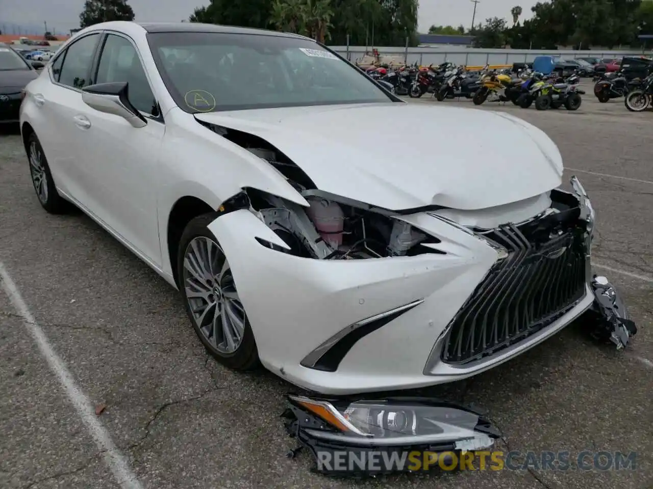 1 Photograph of a damaged car 58ADZ1B17LU061222 LEXUS ES350 2020