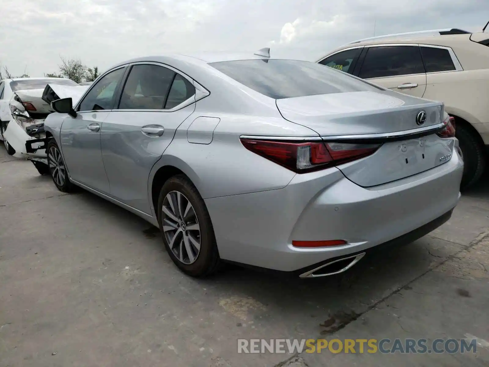 3 Photograph of a damaged car 58ADZ1B17LU068204 LEXUS ES350 2020