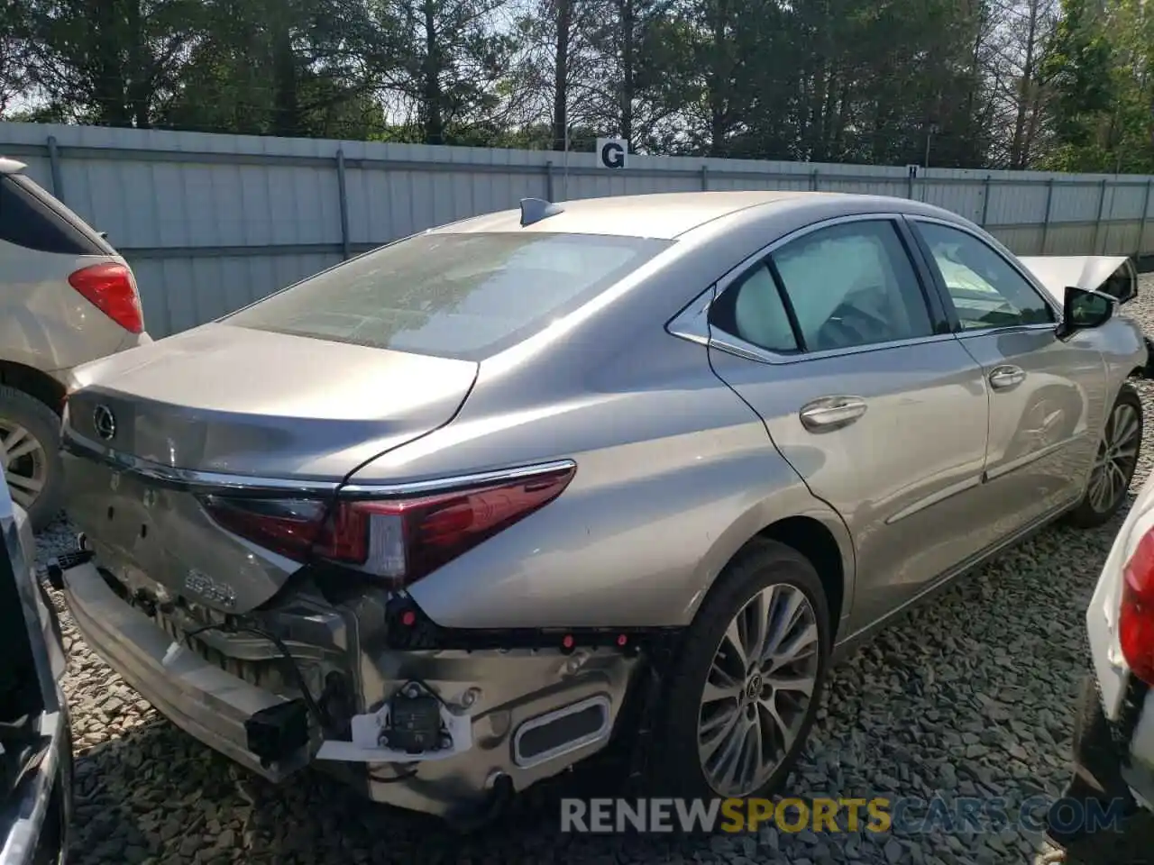 4 Photograph of a damaged car 58ADZ1B17LU068283 LEXUS ES350 2020