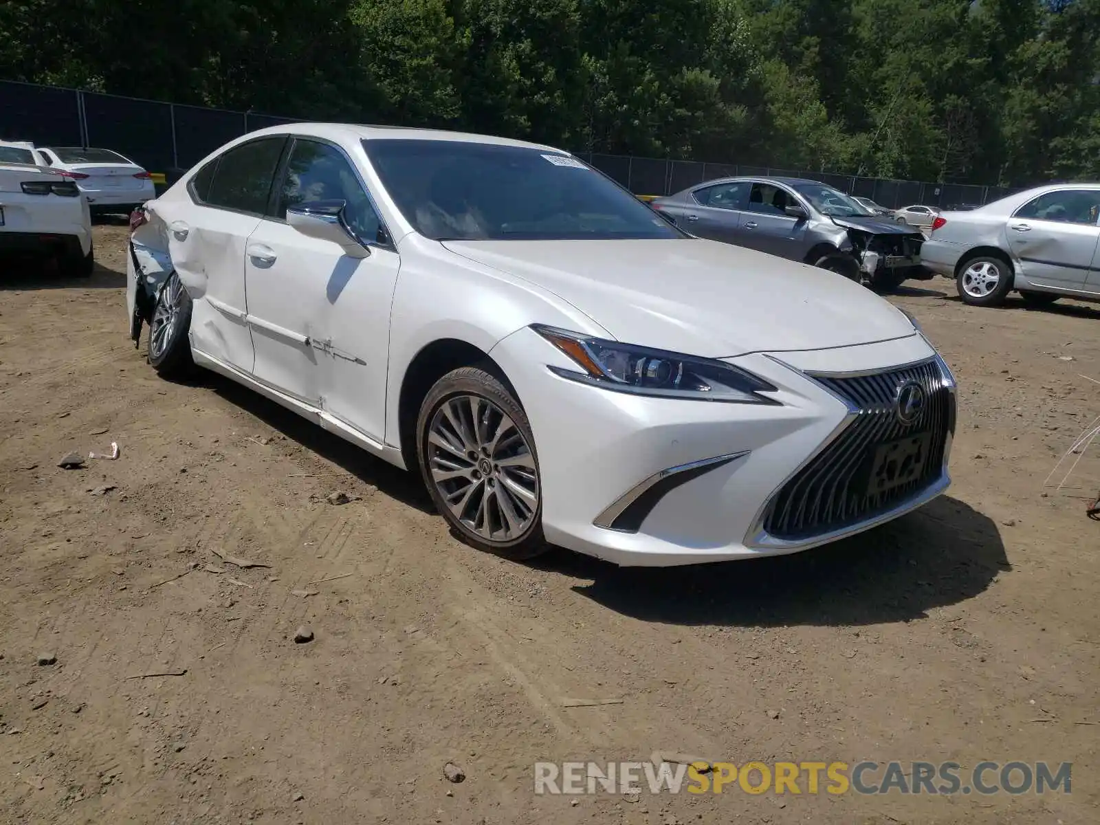 1 Photograph of a damaged car 58ADZ1B17LU070941 LEXUS ES350 2020