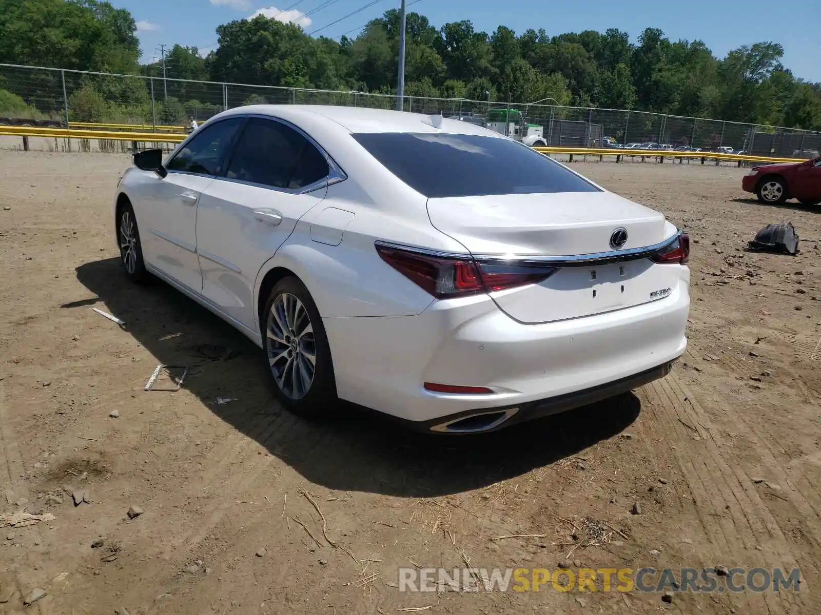 3 Photograph of a damaged car 58ADZ1B17LU070941 LEXUS ES350 2020