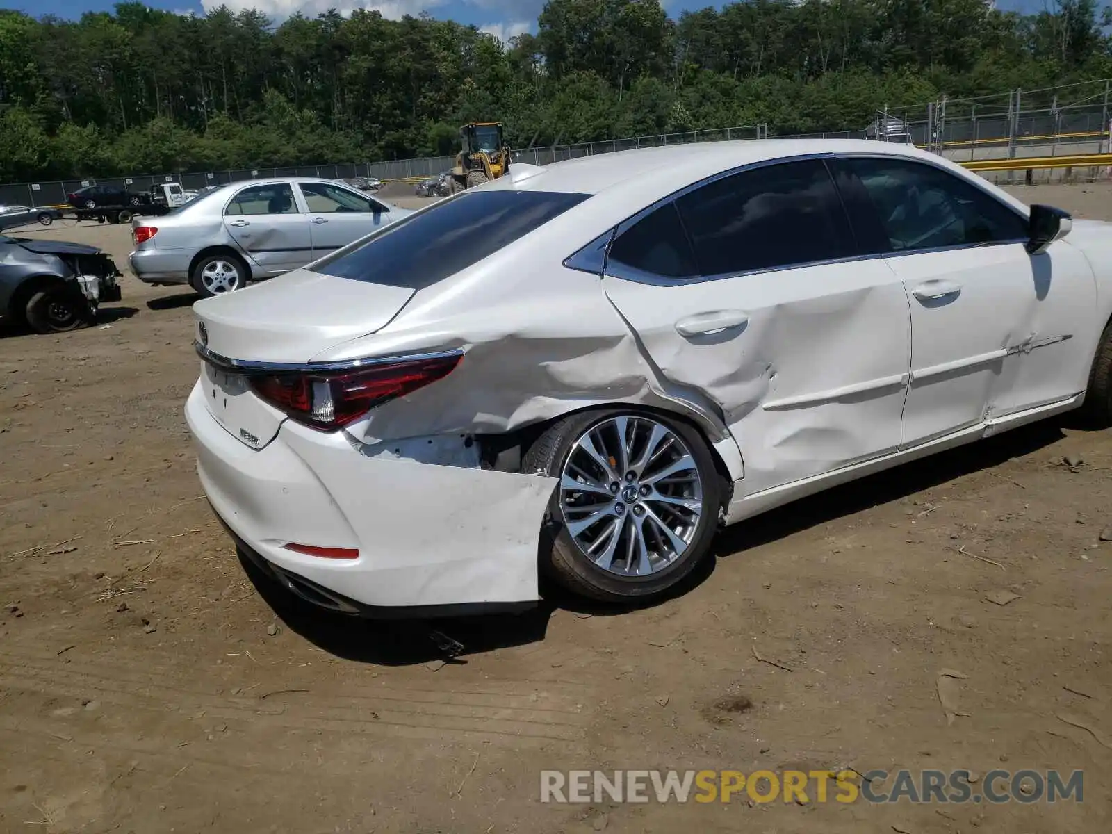 9 Photograph of a damaged car 58ADZ1B17LU070941 LEXUS ES350 2020